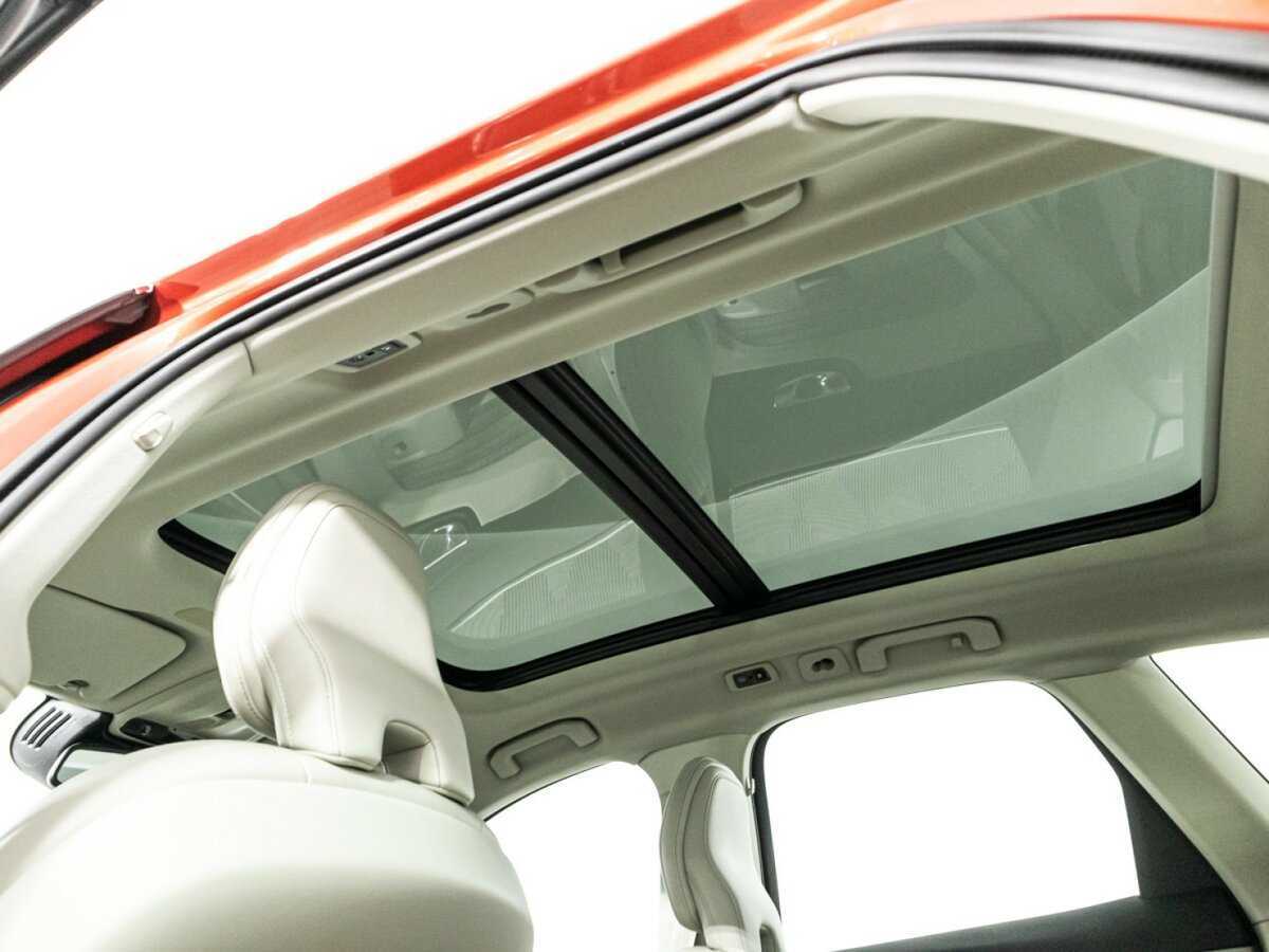 Купить Volvo XC60 с пробегом. Фото: #16