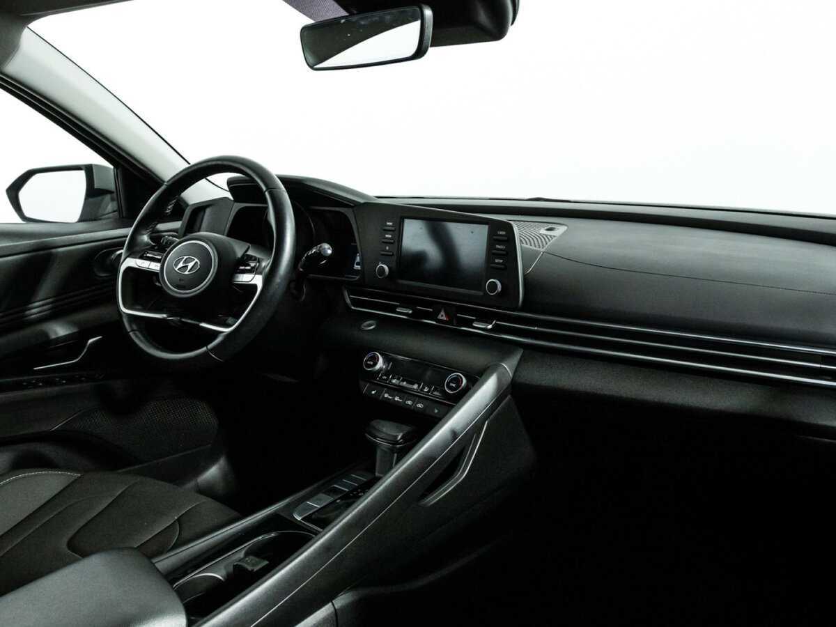 Купить Hyundai Elantra с пробегом. Фото: #8