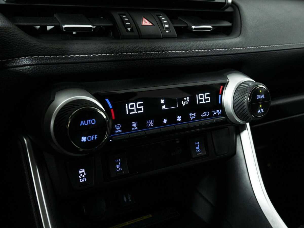 Купить Toyota RAV4 с пробегом. Фото: #18