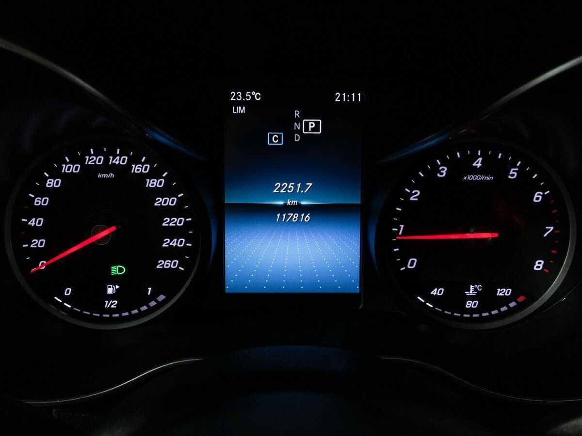 Купить Mercedes-Benz C-Класс с пробегом. Фото: #11