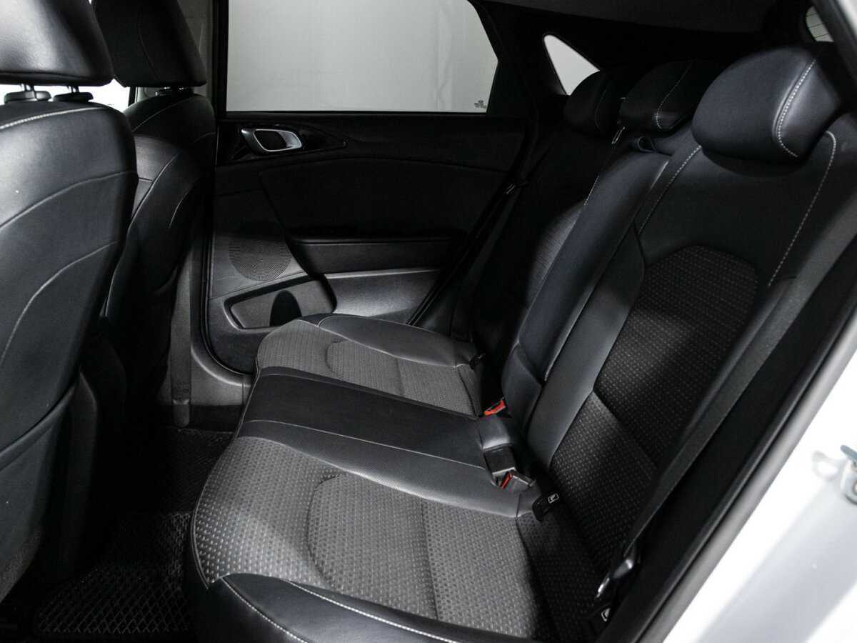 Купить Kia Ceed с пробегом. Фото: #8
