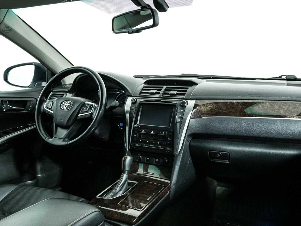 Купить Toyota Camry с пробегом. Фото: #8