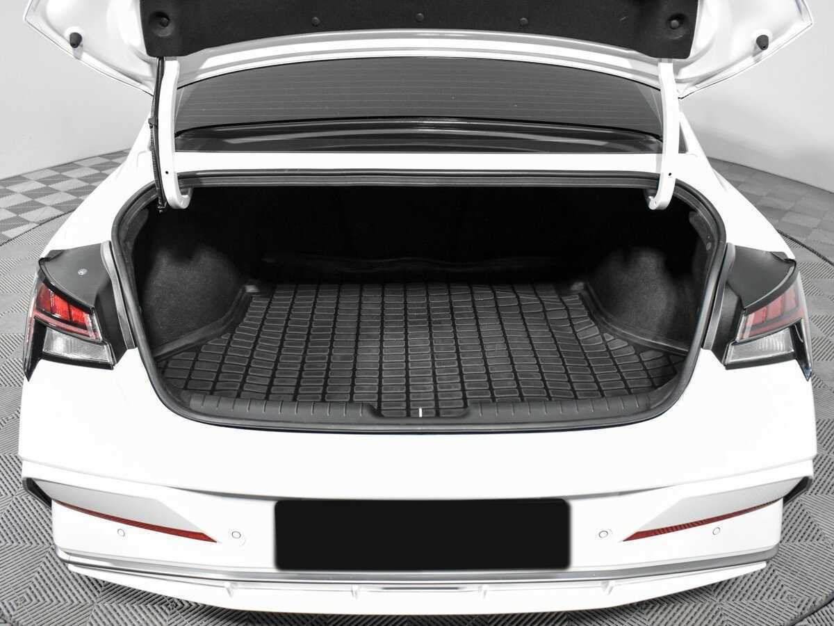 Купить Hyundai Elantra с пробегом. Фото: #23