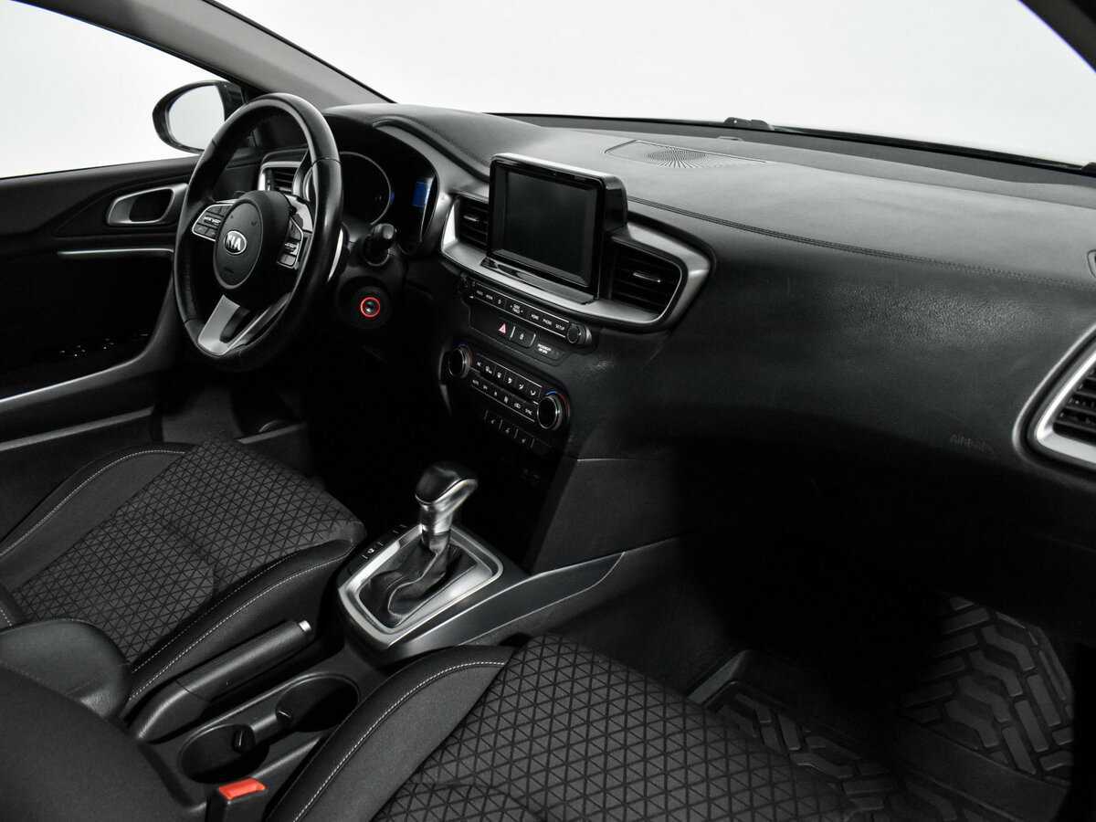 Купить Kia Ceed с пробегом. Фото: #13