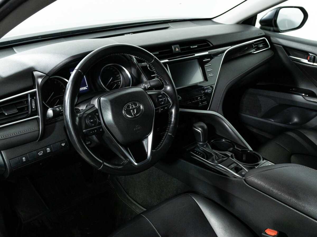 Купить Toyota Camry с пробегом. Фото: #10