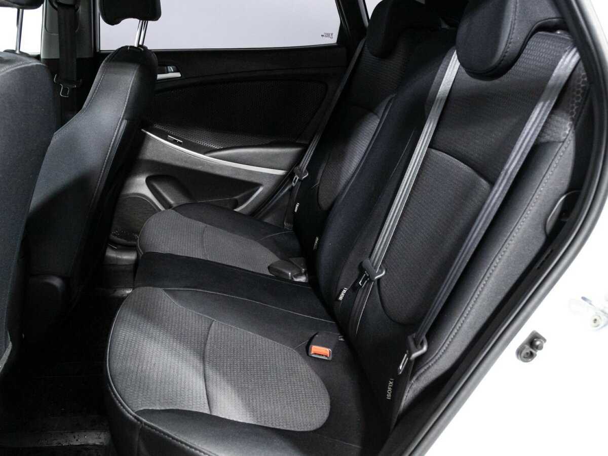 Купить Hyundai Solaris с пробегом. Фото: #9