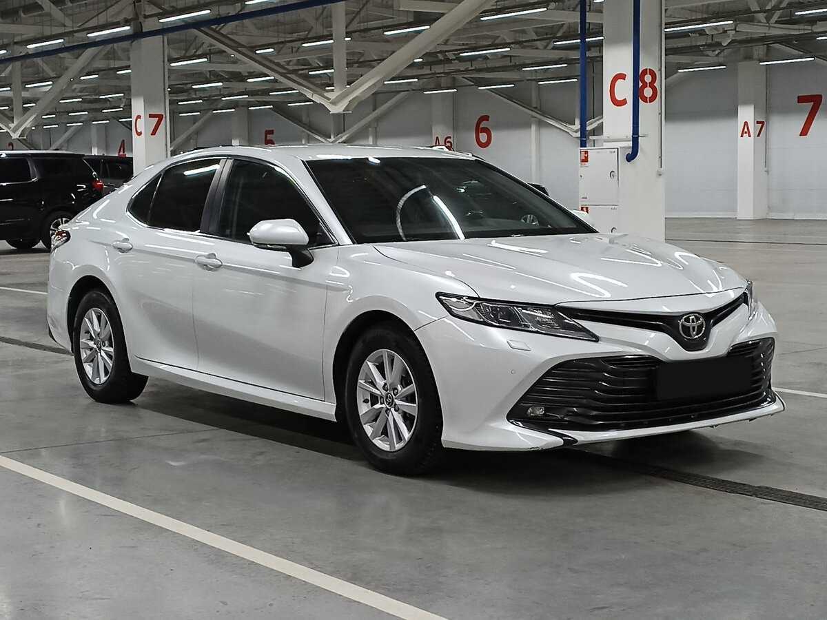 Купить Toyota Camry с пробегом. Фото: #2