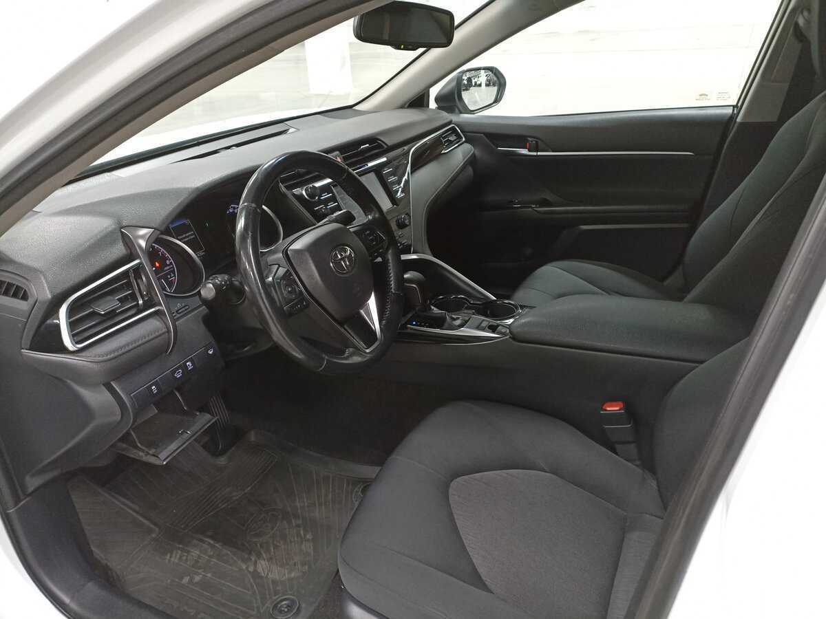 Купить Toyota Camry с пробегом. Фото: #15