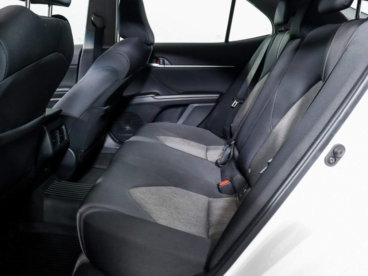 Купить Toyota Camry с пробегом. Фото: #6