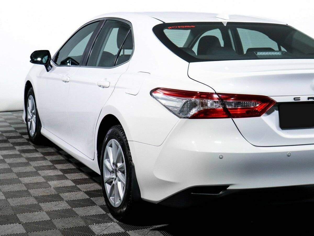 Купить Toyota Camry с пробегом. Фото: #19