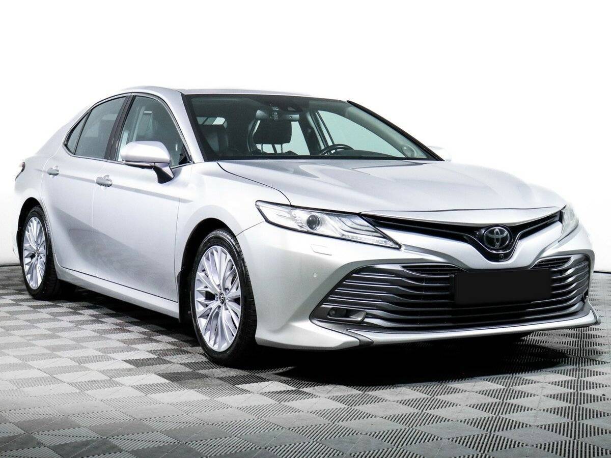 Купить Toyota Camry с пробегом. Фото: #2
