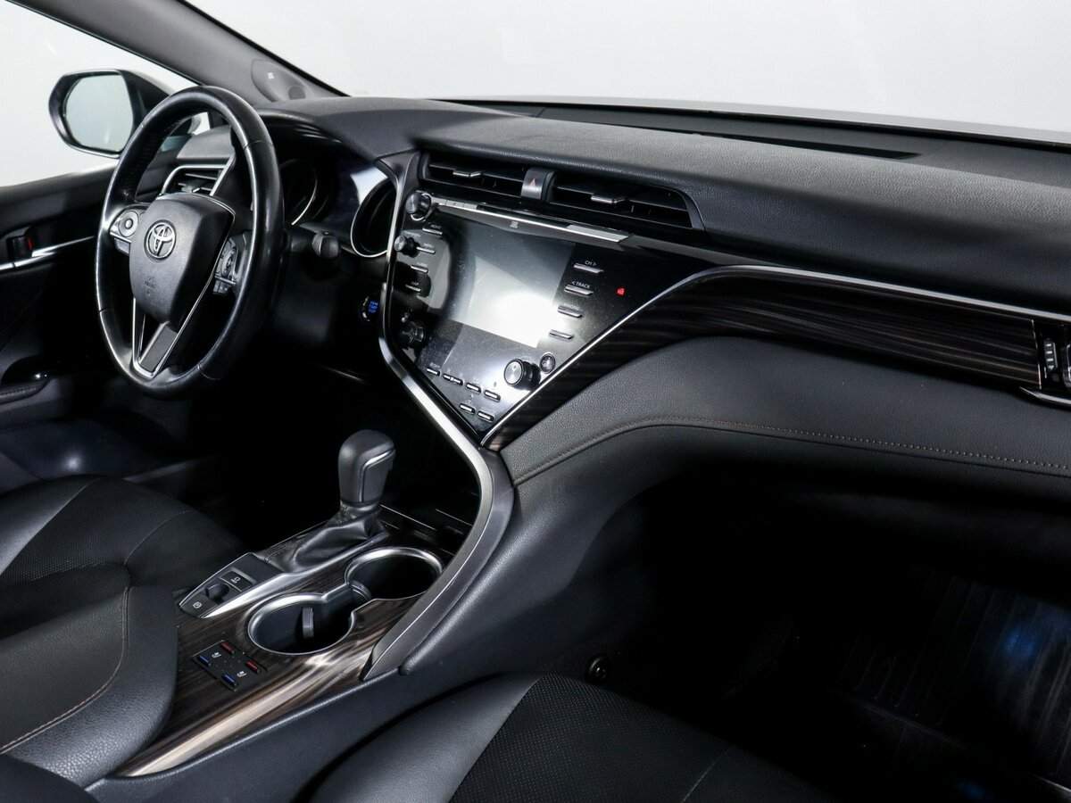Купить Toyota Camry с пробегом. Фото: #8