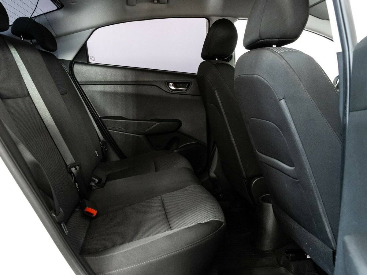 Купить Hyundai Solaris с пробегом. Фото: #11