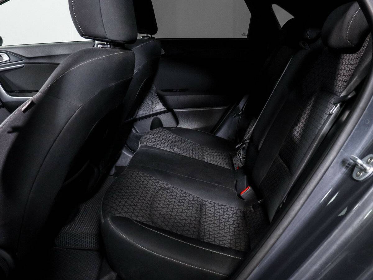 Купить Kia Ceed с пробегом. Фото: #9