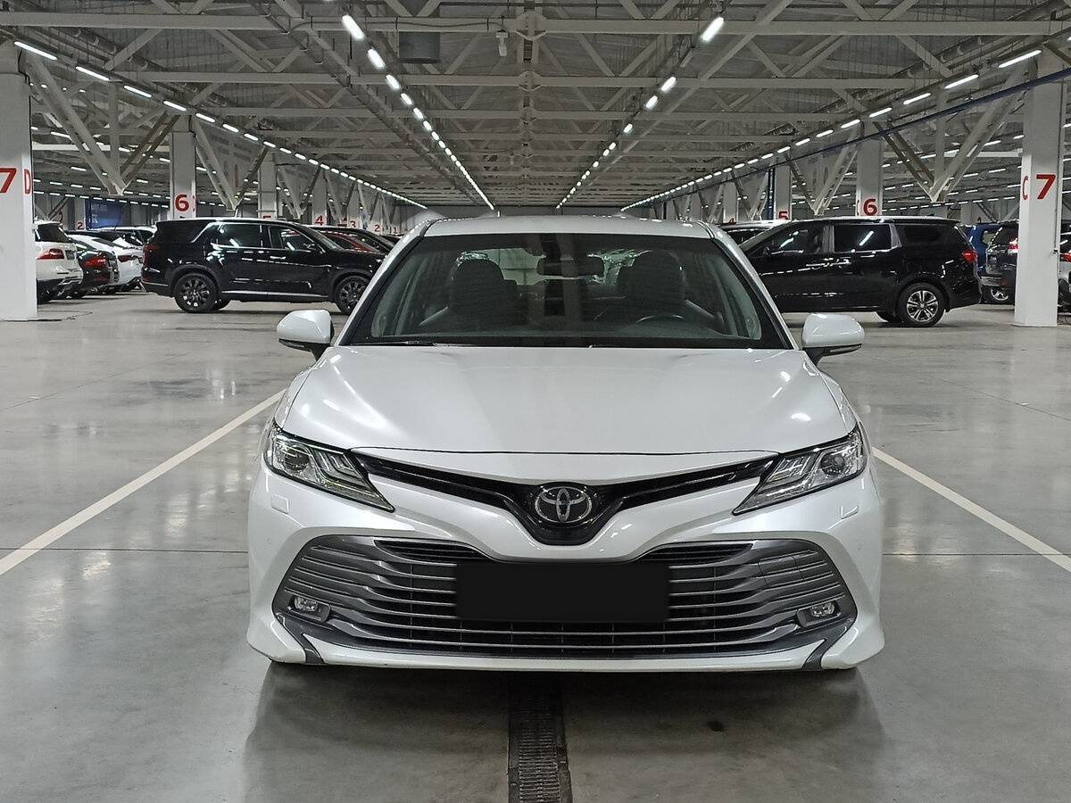 Купить Toyota Camry с пробегом. Фото: #1