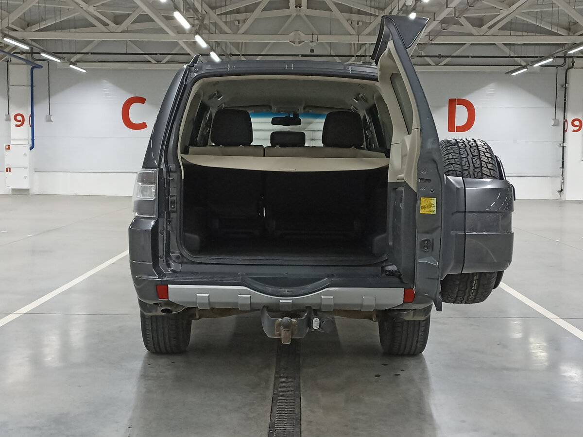 Купить Mitsubishi Pajero с пробегом. Фото: #9