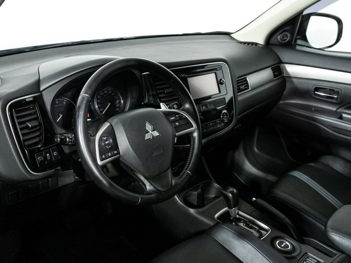 Купить Mitsubishi Outlander с пробегом. Фото: #10