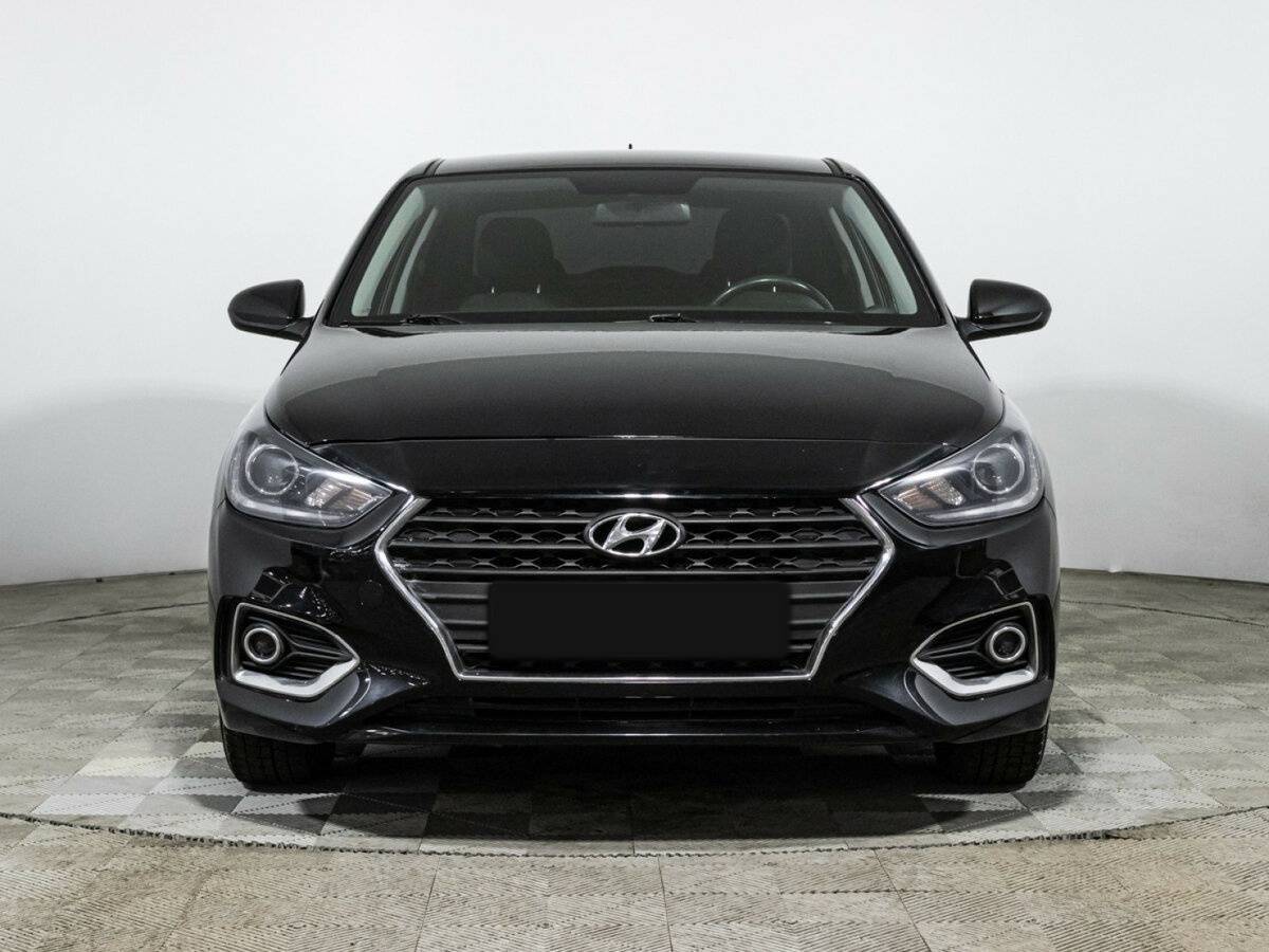 Купить Hyundai Solaris с пробегом. Фото: #1