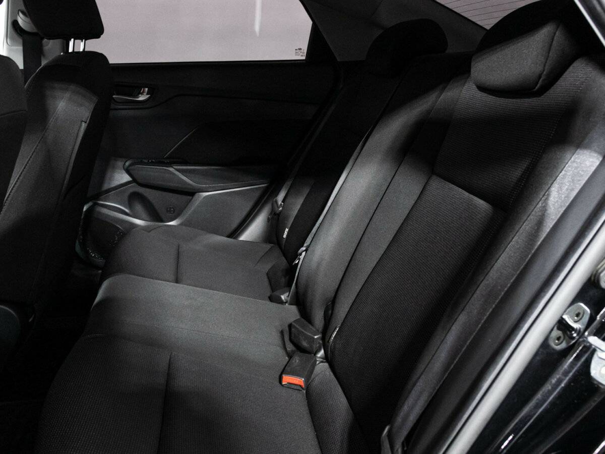 Купить Hyundai Solaris с пробегом. Фото: #9