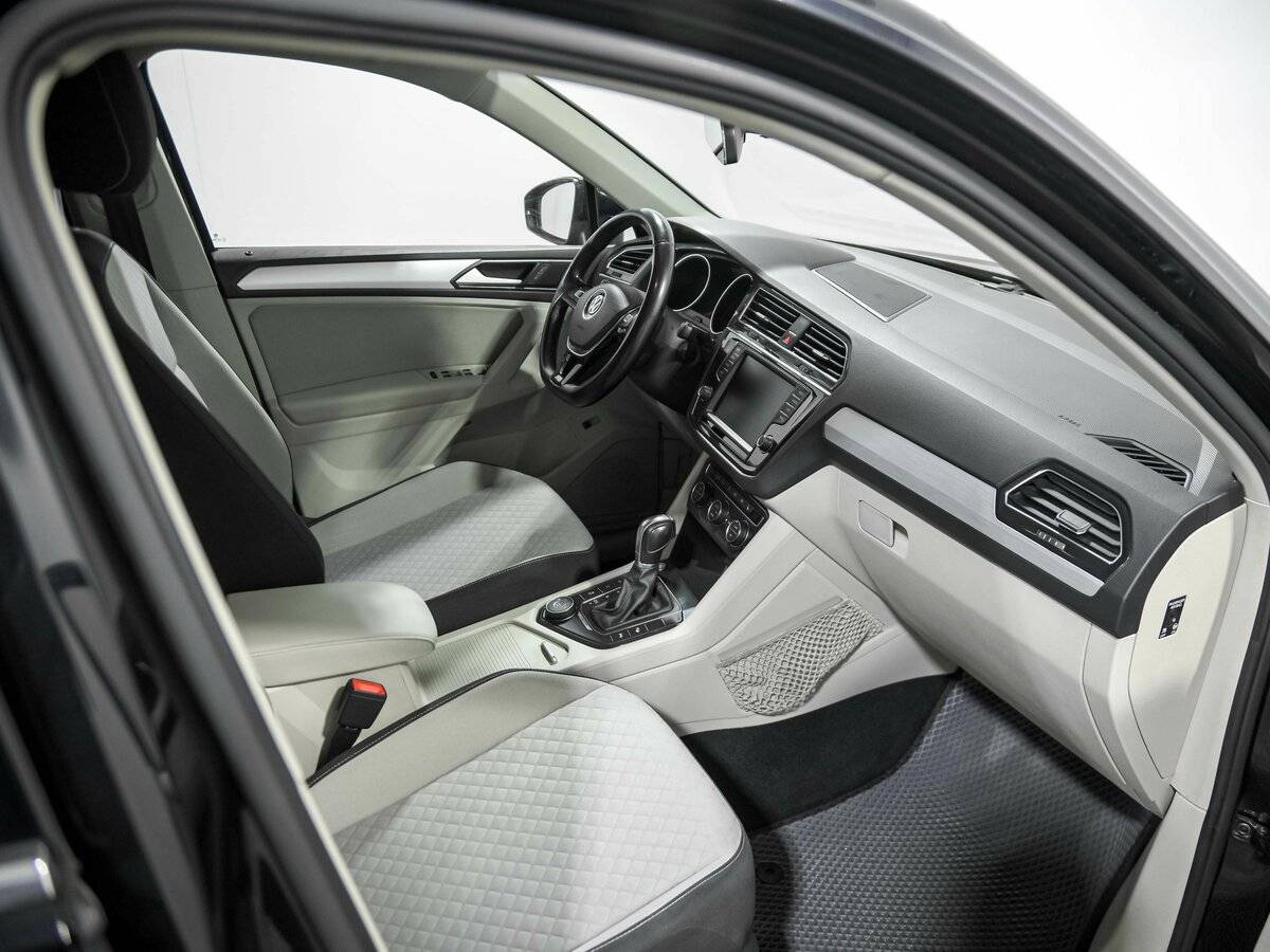 Купить Volkswagen Tiguan с пробегом. Фото: #16