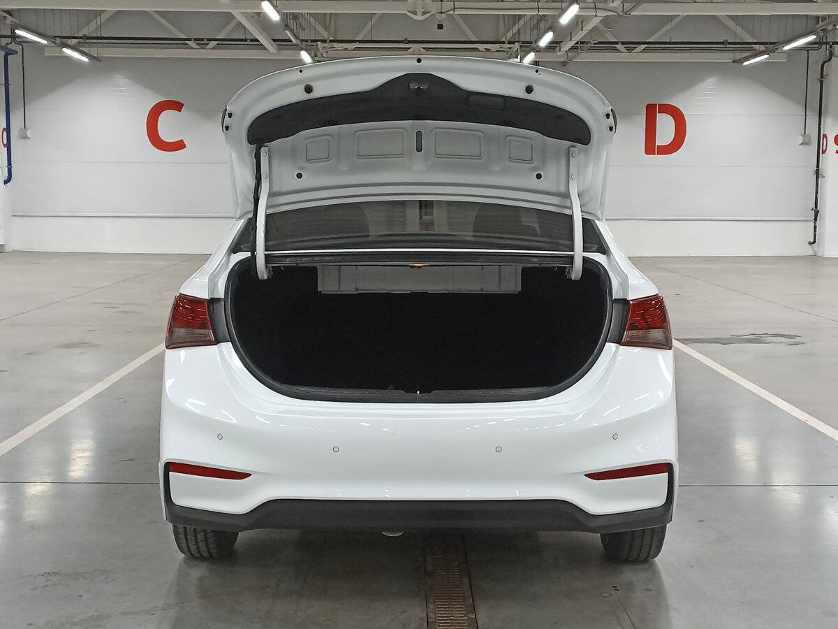 Купить Hyundai Solaris с пробегом. Фото: #9