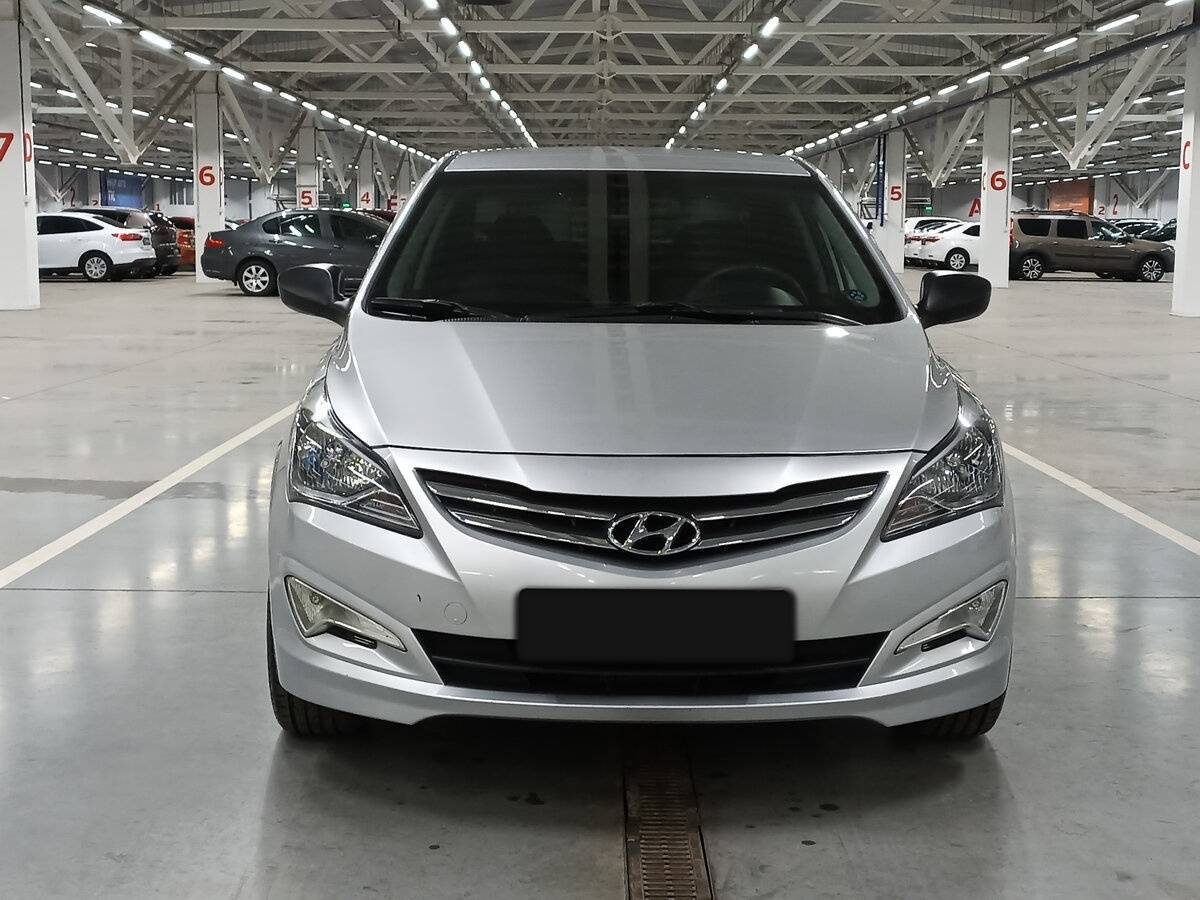 Купить Hyundai Solaris с пробегом. Фото: #1