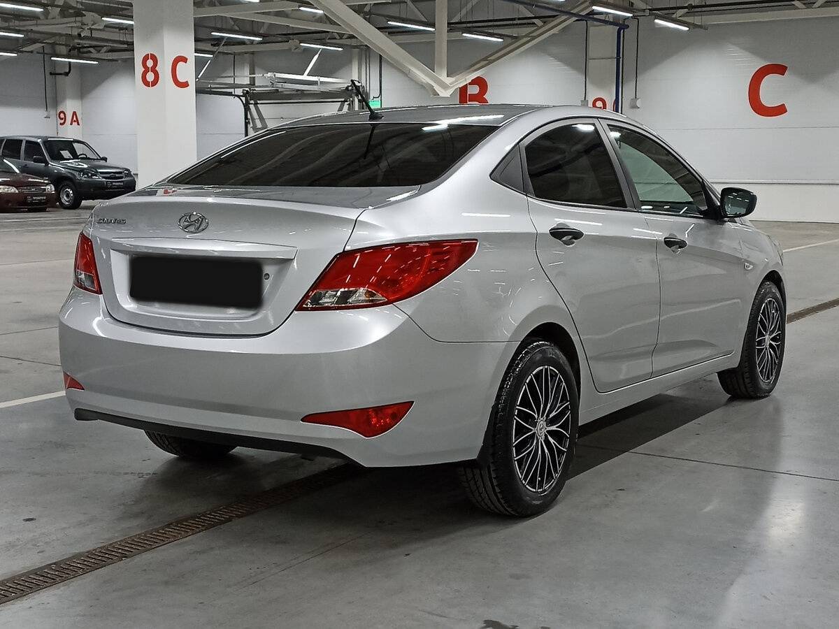 Купить Hyundai Solaris с пробегом. Фото: #4