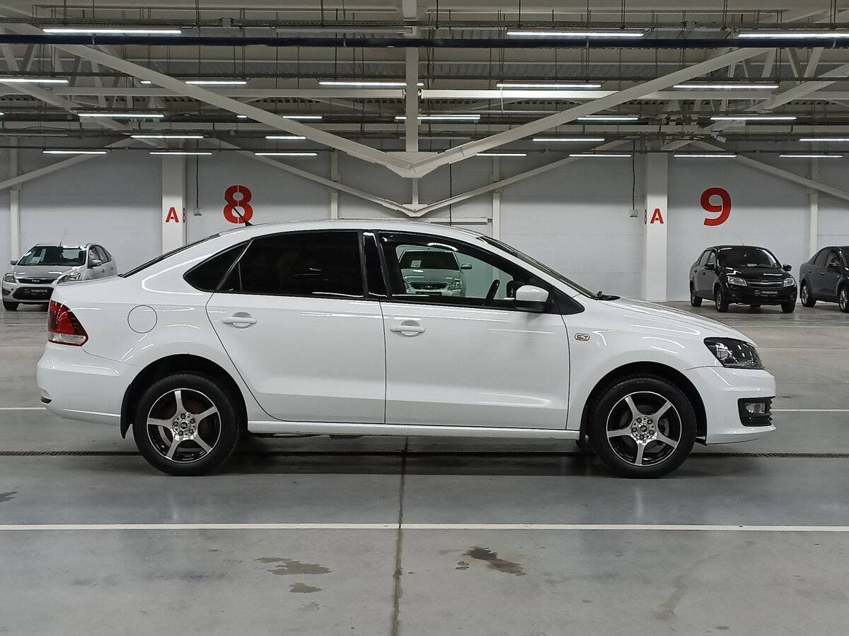 Купить Volkswagen Polo с пробегом. Фото: #3