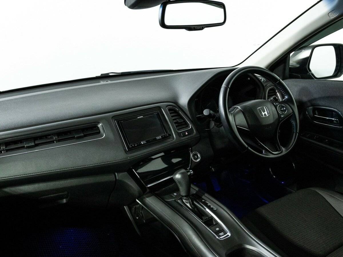 Купить Honda Vezel с пробегом. Фото: #10