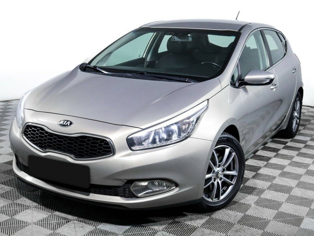 Купить Kia Ceed с пробегом. Фото: #10