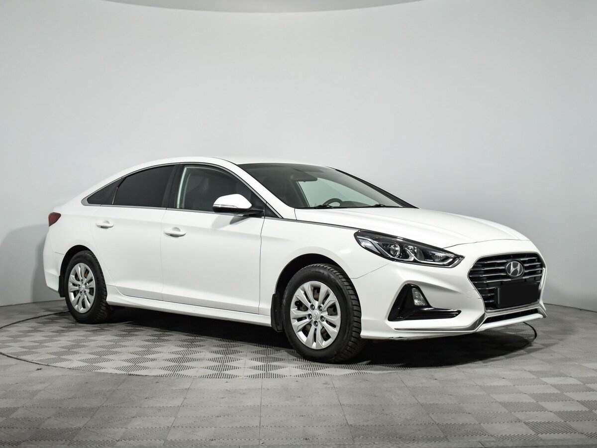 Купить Hyundai Sonata с пробегом. Фото: #2