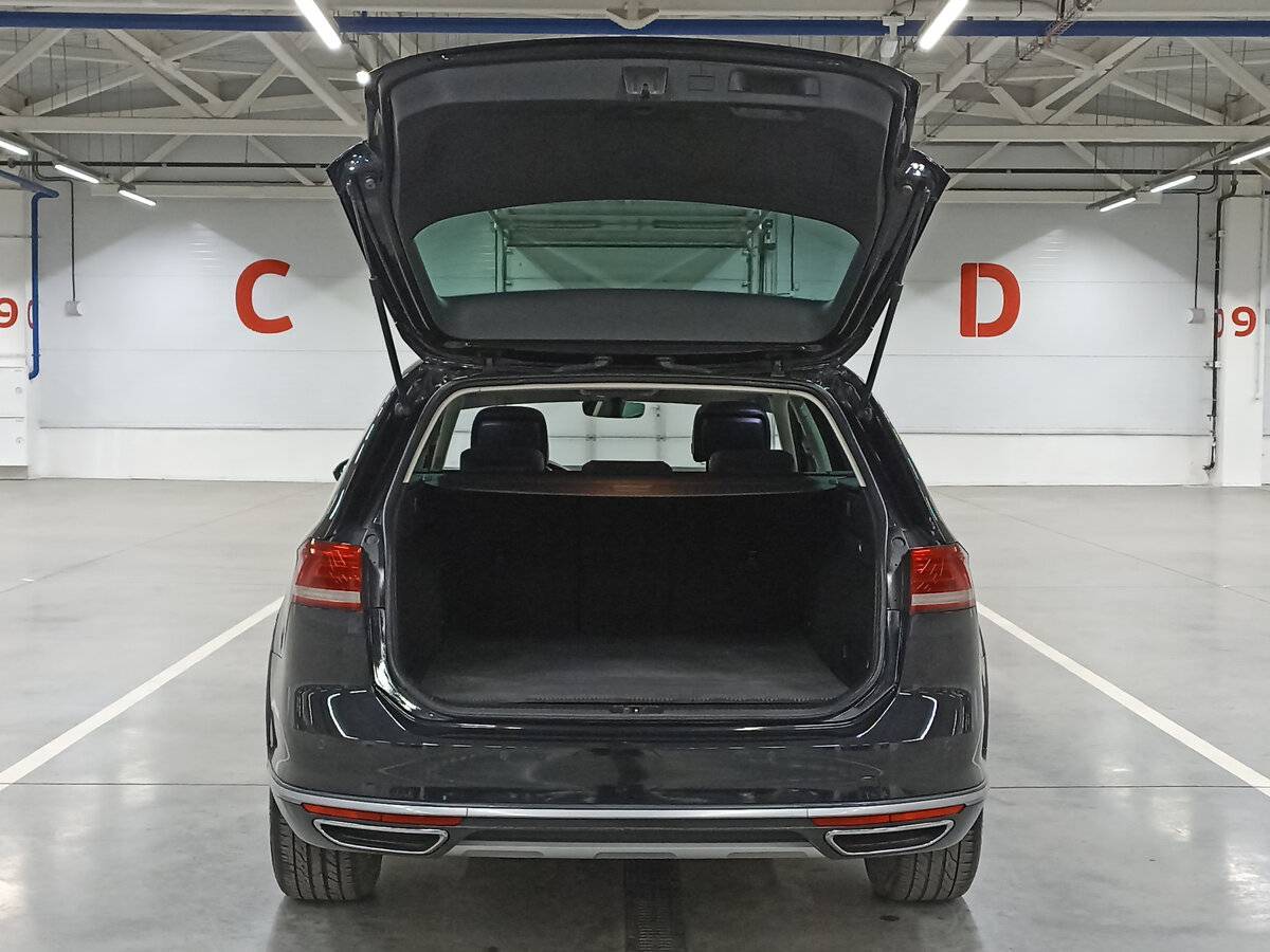 Купить Volkswagen Passat с пробегом. Фото: #9