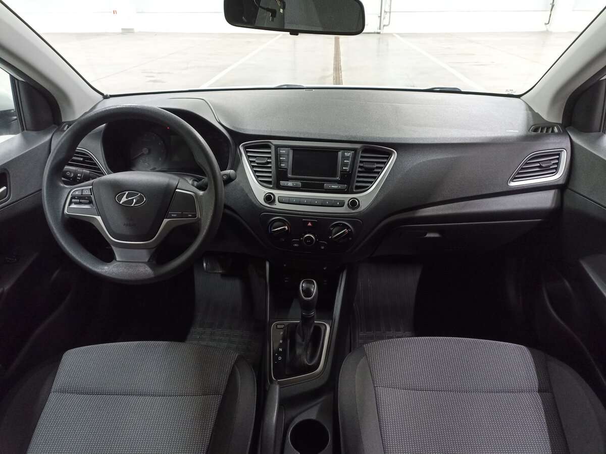 Купить Hyundai Solaris с пробегом. Фото: #13