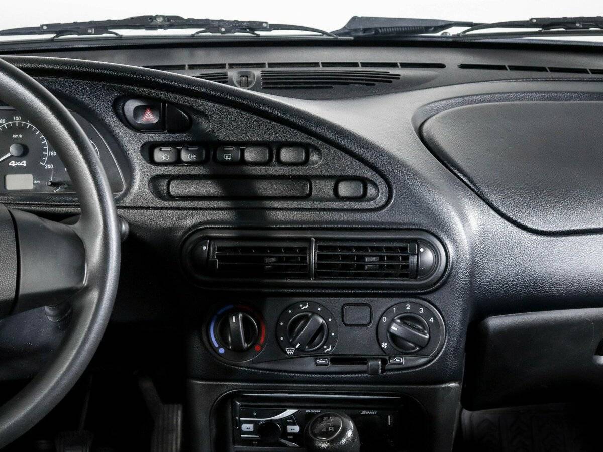 Купить Chevrolet Niva с пробегом. Фото: #9