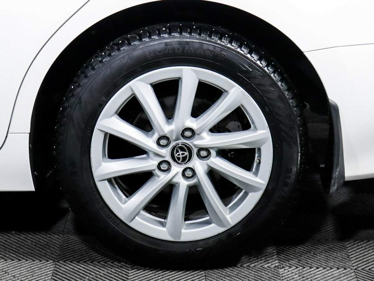 Купить Toyota Camry с пробегом. Фото: #11