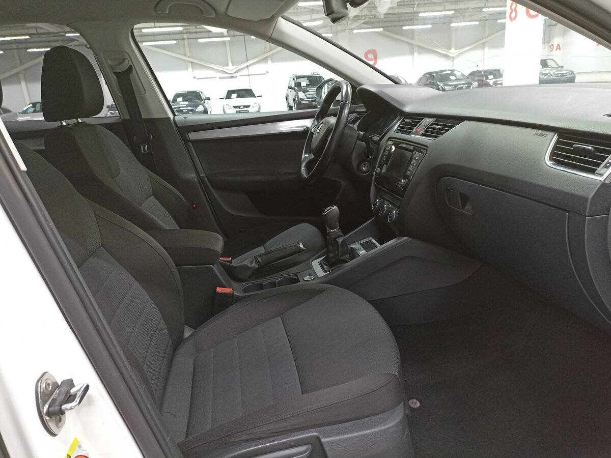 Купить Skoda Octavia с пробегом. Фото: #10
