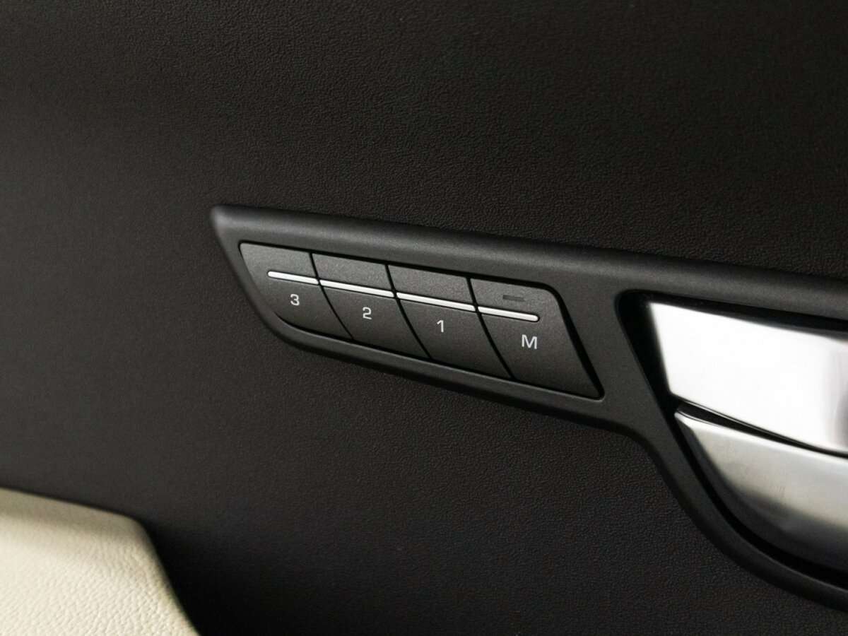 Купить Land Rover Range Rover Evoque с пробегом. Фото: #16