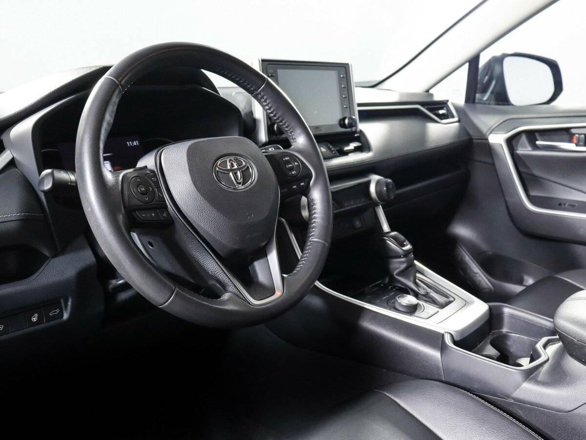 Купить Toyota RAV4 с пробегом. Фото: #10