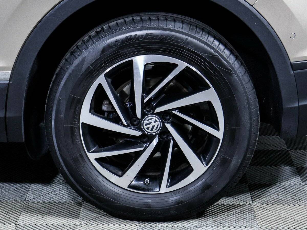 Купить Volkswagen Tiguan с пробегом. Фото: #11