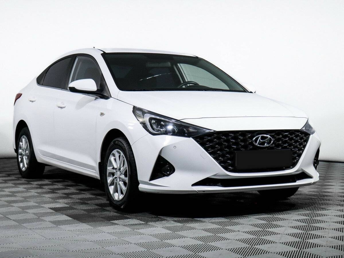 Купить Hyundai Solaris с пробегом. Фото: #2