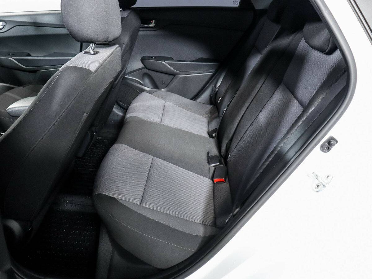 Купить Hyundai Solaris с пробегом. Фото: #9