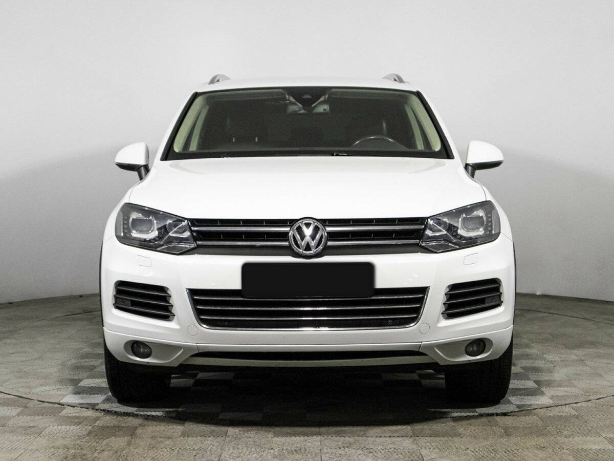 Купить Volkswagen Touareg с пробегом. Фото: #1