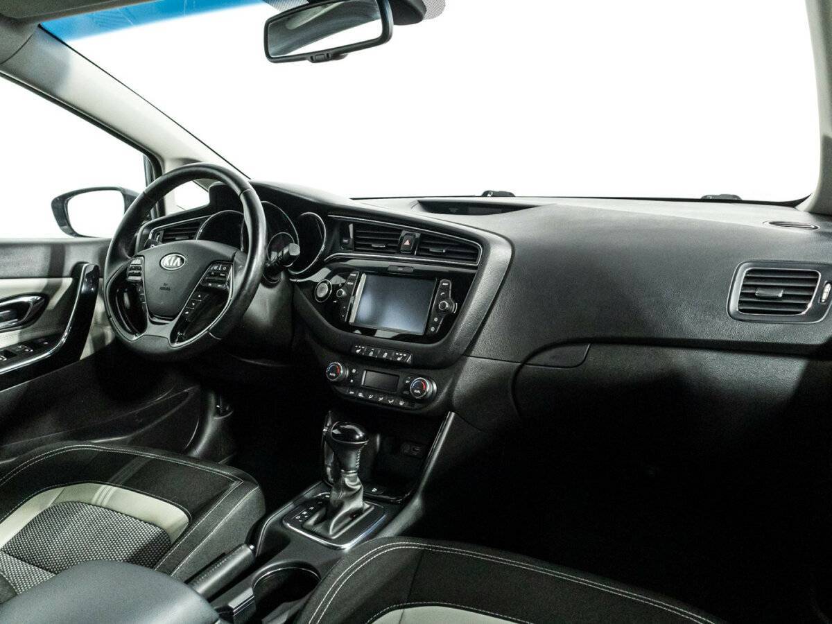 Купить Kia Ceed с пробегом. Фото: #8