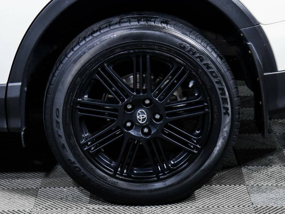 Купить Toyota RAV4 с пробегом. Фото: #11