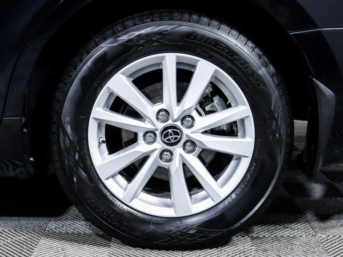 Купить Toyota Camry с пробегом. Фото: #12