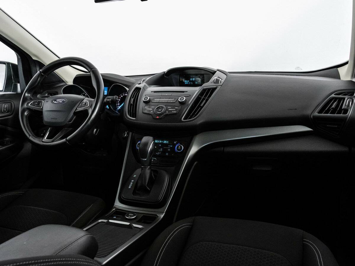 Купить Ford Kuga с пробегом. Фото: #8