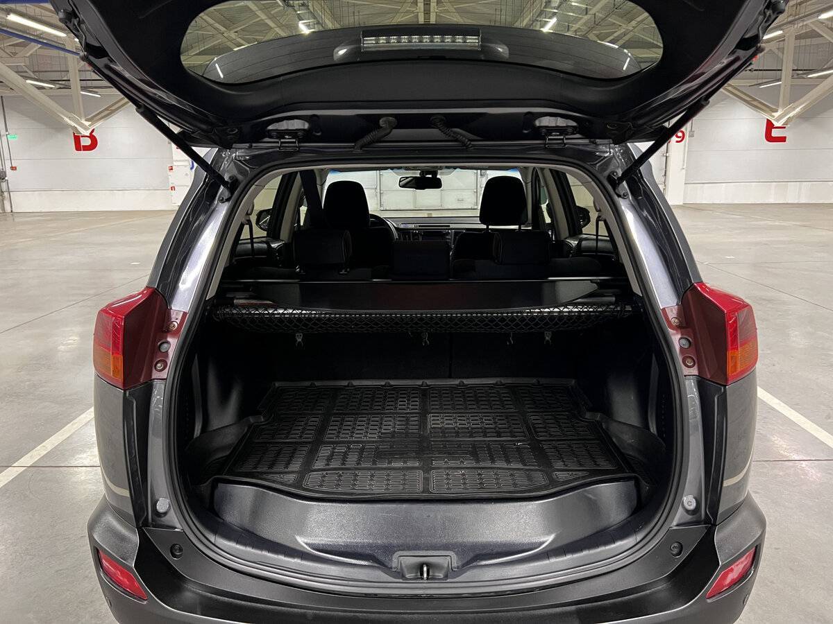 Купить Toyota RAV4 с пробегом. Фото: #9