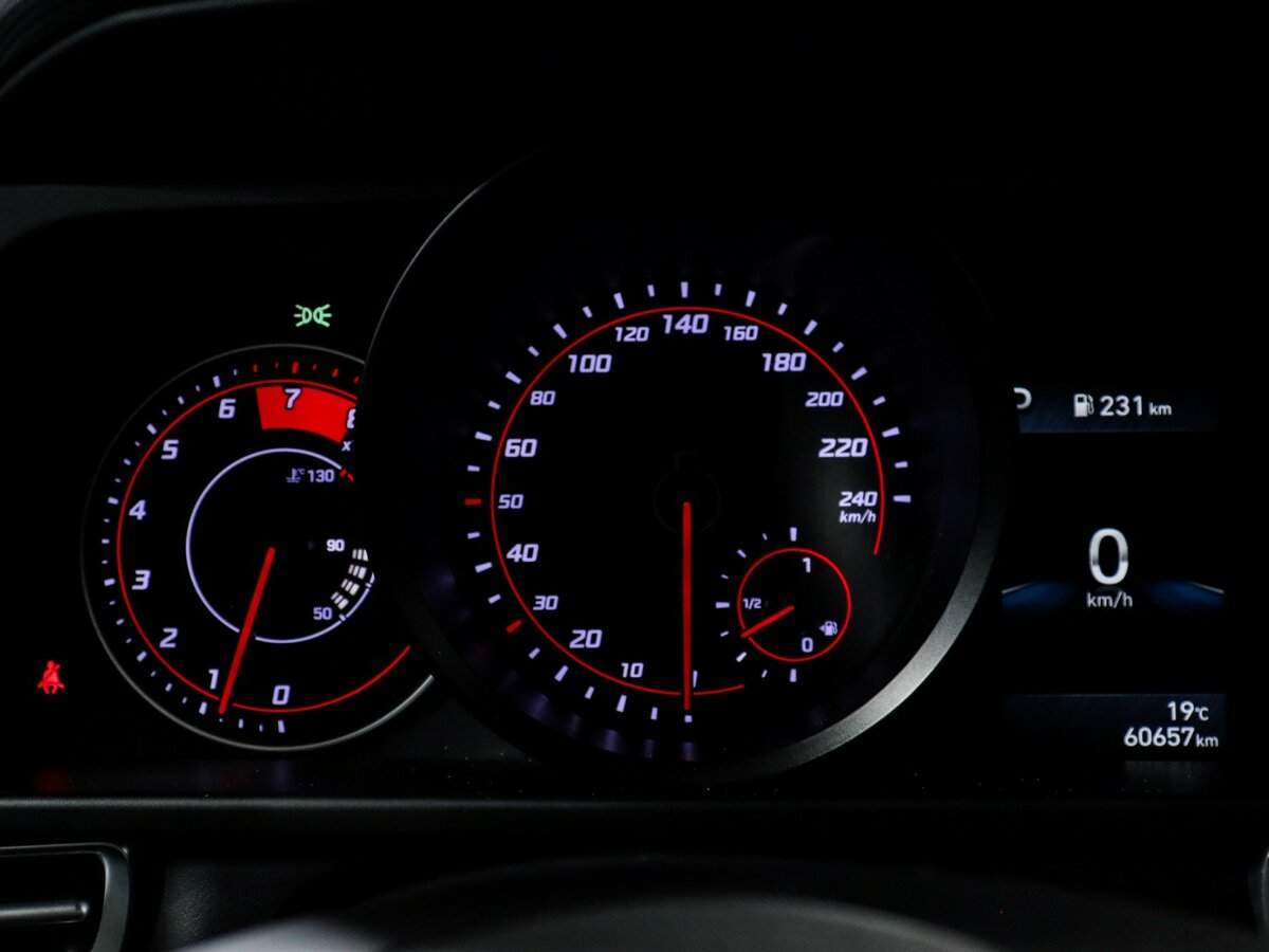 Купить Hyundai Elantra с пробегом. Фото: #6