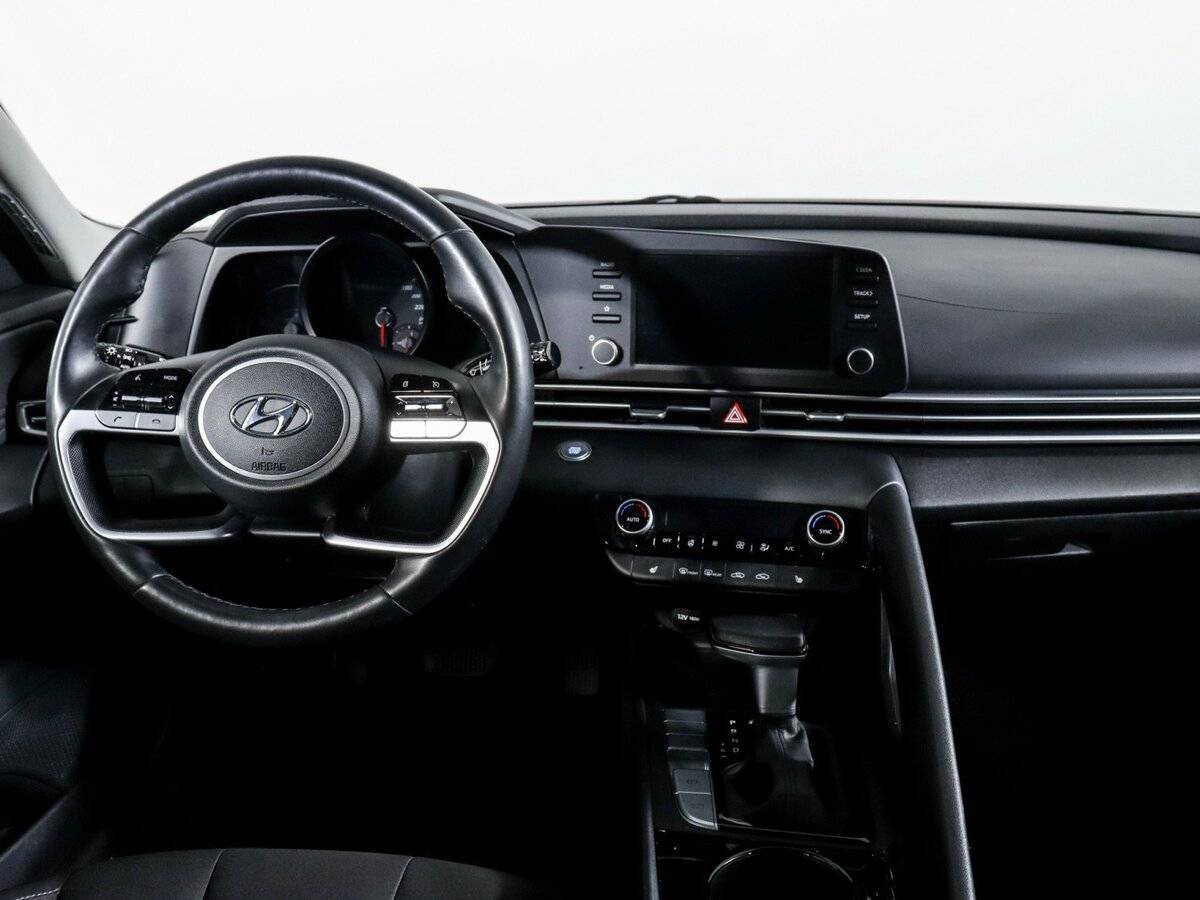 Купить Hyundai Elantra с пробегом. Фото: #7
