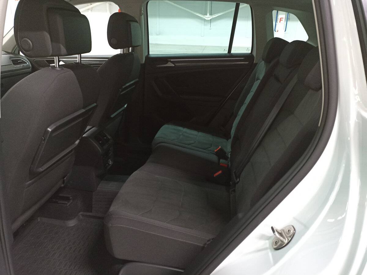 Купить Volkswagen Tiguan с пробегом. Фото: #11